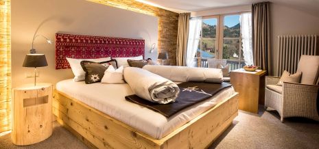 Komplettes Schlafzimmer in Echtholz Schreinerei Gehring im Allgäu